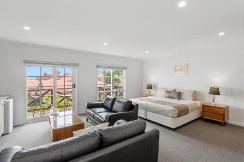 Deluxe Suite