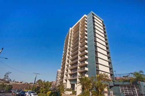ริเวอร์ พลาซา อพาร์ตเมนต์ (River Plaza Apartments)2