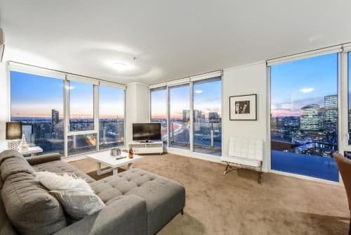 Deluxe Three-Bedroom Two Bathroom Apartment