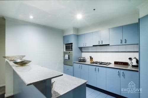 Deluxe Three-Bedroom Two-Bathroom Apartment