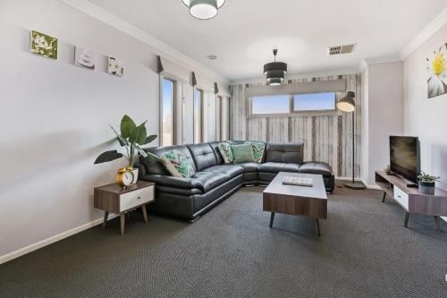 Luxury Coastal Escape4