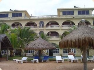 Royal Beach Resort2