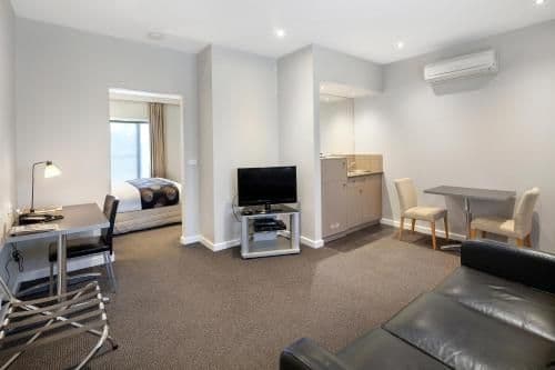 Deluxe Suite with Spa Bath
