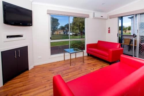 Two-Bedroom Cottage - Albatross