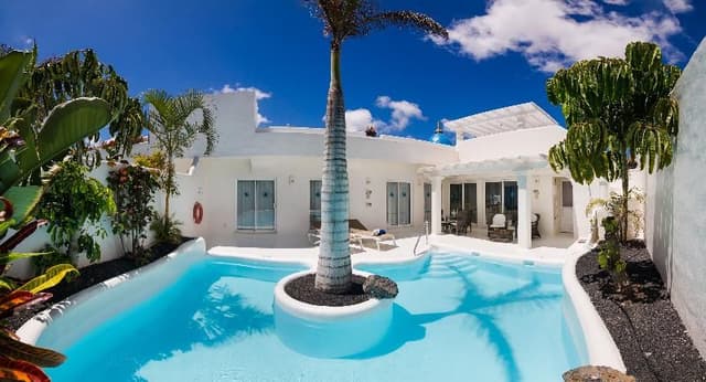 VILLA STANDARD