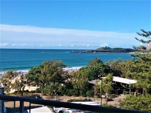 Mooloolaba Beachfront Apartment0