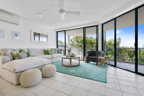 Sunny and spacious Sunshine Beach0