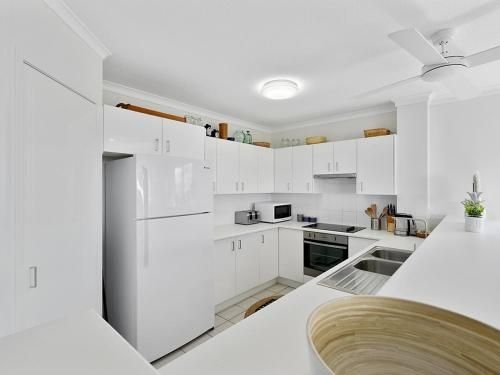 Sunny and spacious Sunshine Beach2
