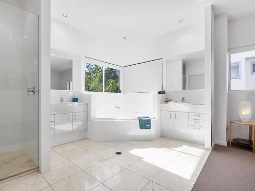 Perfect getaway, Sunshine Beach (Perfect getaway Sunshine Beach)3