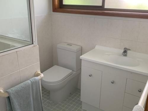 Wreck Beach Cottage @ Shoal Bay (Wreck Beach Cottage At Shoal Bay)2