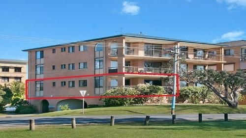 Tradewinds Apartments2