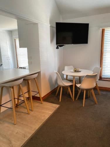 Apartment With Shared Bathroom