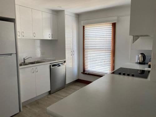 Apartment With Shared Bathroom
