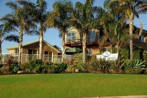 Captain's Quarters Bermagui2