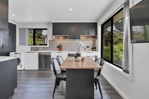 Youngtown Executive Apartments0