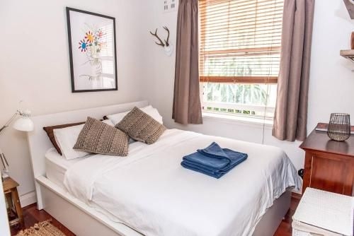 Chic Quiet Apartment Close to Everything0