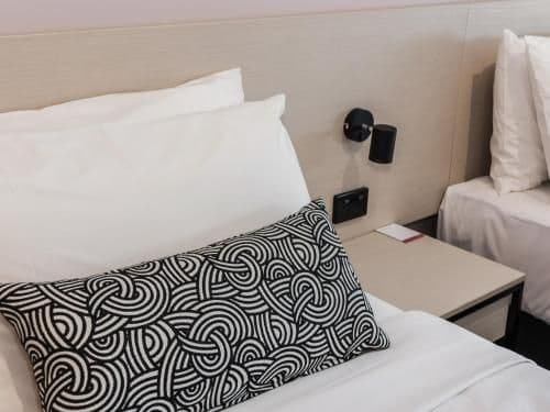 Studio Queen & Single with Free Welcome Drink For Two Guests