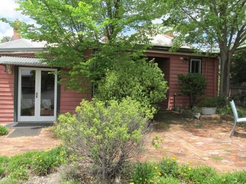 Henry's Cottage4