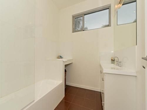 Cloudy Bay Lagoon Estate3