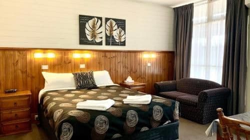 Standard Queen Room