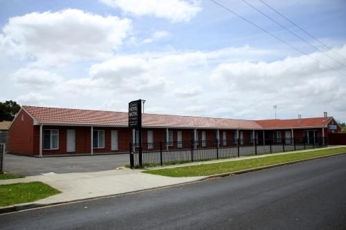 Allansford Hotel Motel1