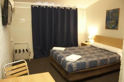 Budget Queen Room