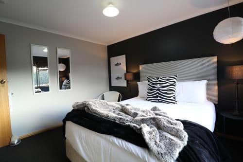 Four-Bedroom Cabin - Hunters' Cabin