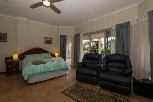 Luxury Suite with Spa Bath
