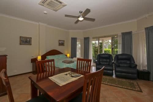 Luxury Suite with Spa Bath