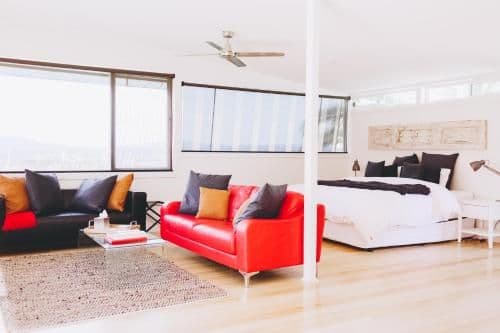 Apartment with Pool View