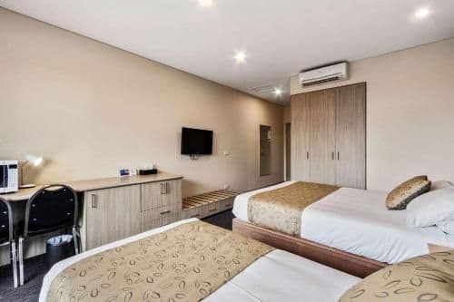 Queen Room - Non-Smoking