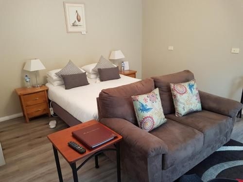 Oyster Cove Chalet2