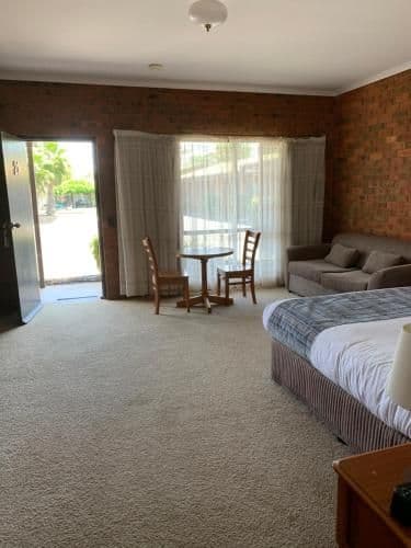 Standard Queen Room