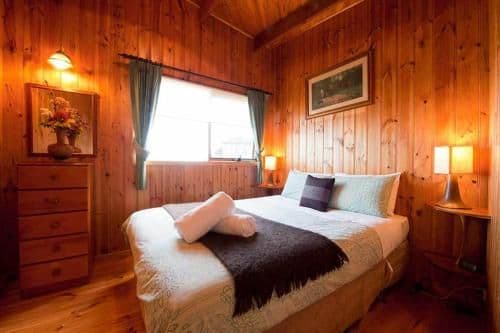 Two-Bedroom Cottage - Tree Frog