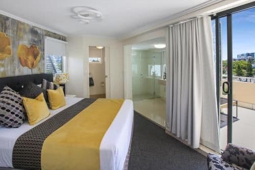 Three-Bedroom Penthouse Apartment