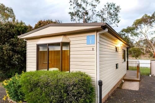 Economy Studio Cabin - Pet Friendly