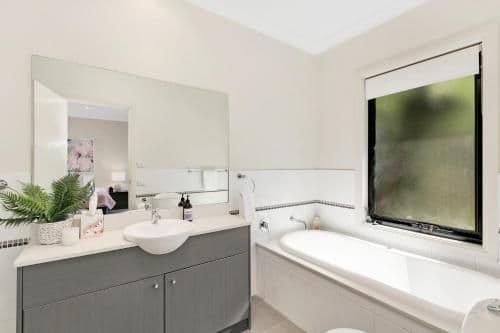 Four-Bedroom Holiday Home