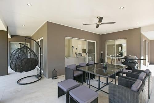 Four-Bedroom Holiday Home
