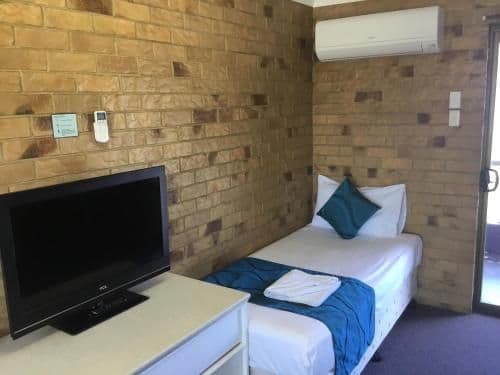 Twin Room with Kitchenette