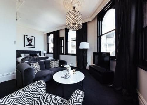 Deluxe King Studio