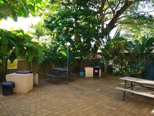Roey Backpackers and Party Bar4