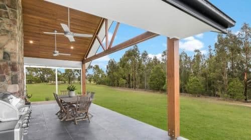 Four-Bedroom Holiday Home