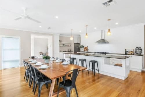 Four-Bedroom Holiday Home
