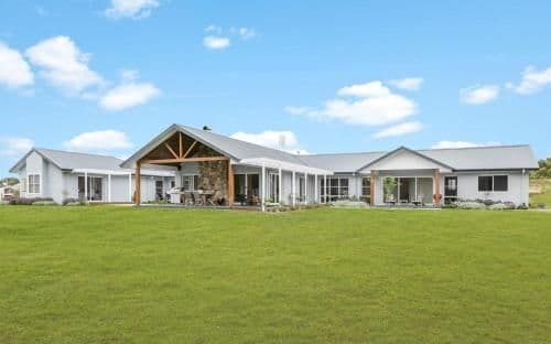 Four-Bedroom Holiday Home