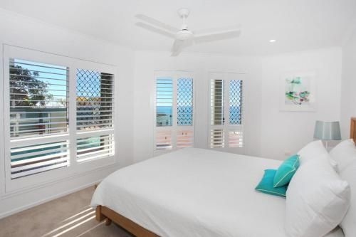 10 Mona Vista Crt, Coolum Beach, Views, Wifi, Pet Friendly1