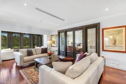 Four-Bedroom Holiday Home