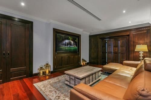 Four-Bedroom Holiday Home