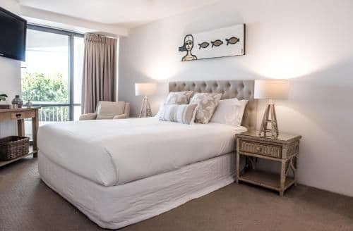 Deluxe Two-Bedroom Apartment - Water Front
