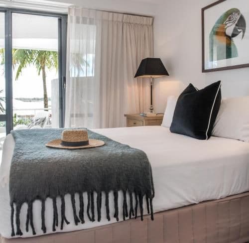 Deluxe Three-Bedroom Townhouse - Waterfront