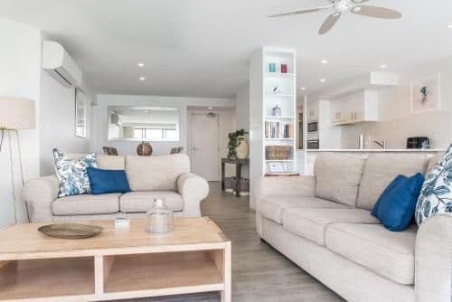 Deluxe Two-Bedroom Apartment - Water Front
